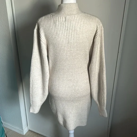 New H & M Fitted Mock Neck Plush Ribbed Long Sleeve Sweater Dress - Picture 5 of 12